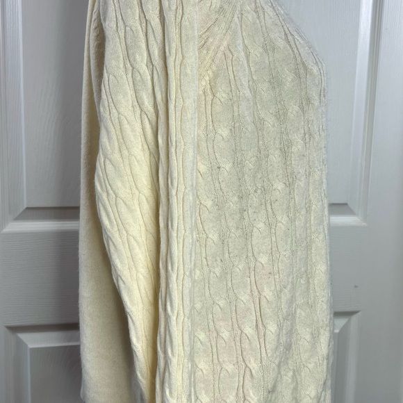 Croft & Barrow Women's Ivory Cable Knit Sweater - Picture 4 of 13